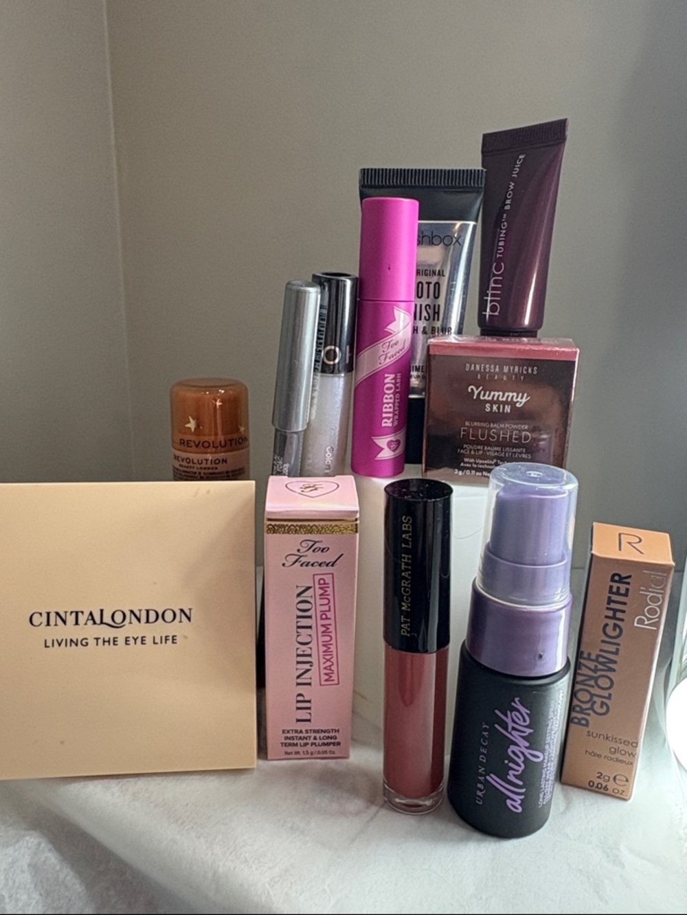 SEPHORA MAKEUP TRAVEL SET, ALL NEW AND UNUSED, DANESSA MYRICS, PAT MCGRATH LABS